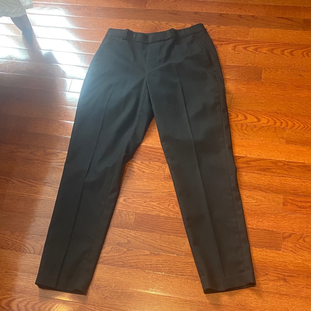 Uniqlo Black Straight Leg Women's Pants